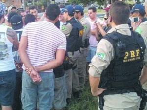 CAMINHONEIROS Liminar em MG enfraquece movimento