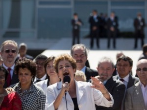 Impeachment é 'maior das brutalidades', afirma Dilma