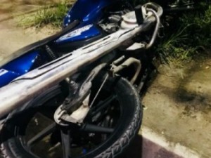 Jovem de Crato morre após bater com sua moto numa árvore em Juazeiro