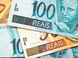 2017 - Orçamento prevê salário mínimo de R$ 945,80