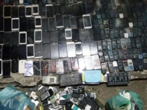 450 celulares e 3kg de drogas são apreendidos após vistoria em unidade prisional