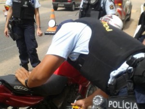 75 veículos são apreendidos durante Operação Duas Rodas na AIS 11