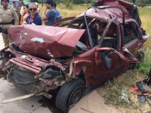 Acidente com três veículos bloqueia trecho da BR-116 na Grande Fortaleza