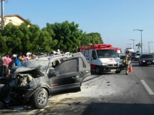 Acidente em Horizonte deixa seis pessoas feridas