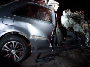 Acidente entre ônibus e caminhão deixa um morto e um ferido na BR-222, em Itapajé