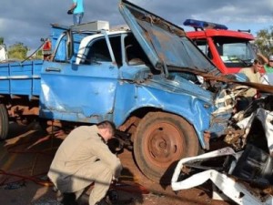 Acidente envolvendo 6 veículos deixa um morto e um ferido gravemente