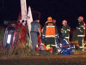 Acidente mata mãe e dois filhos ficam feridos