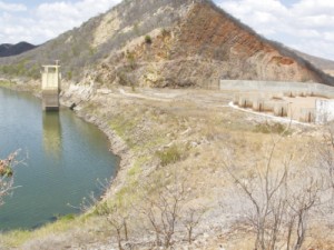 Açudes atingem menor nível em 22 anos de monitoramento no Ceará