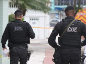 Advogada é morta a facadas e polícia faz cerco para prender namorado em SC