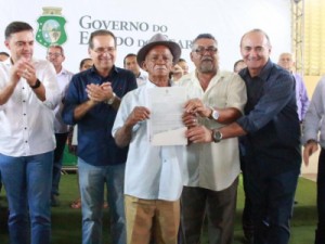 Agricultores do município do Crato recebem títulos de propriedade rural