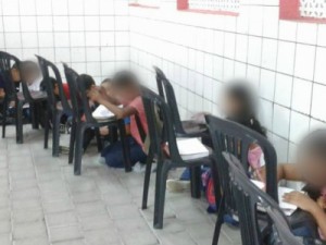 Alunos assistirem às aulas no chão 'fere direitos fundamentais', diz MPCE