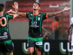 América-MG vence pela segunda vez seguida e mantém o São Paulo a perigo no Brasileirão