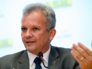 André Figueiredo anuncia apoio do PT à sua candidatura na Câmara