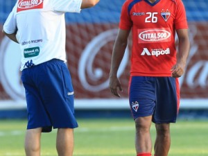 Anselmo depende de reavaliação do DM para saber se joga contra o River