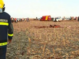 Após queda de avião, esquadrilha da fumaça fará homenagem a piloto