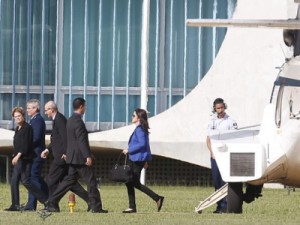 Após viagem aos EUA, Dilma retorna a Brasília e vai descansar no Alvorada