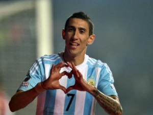 Argentina faz 6 a 1 no Paraguai e se classifica para decisão contra Chile