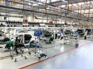 Armando Monteiro diz que exportações devem ser foco das montadoras