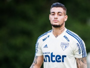 Atlético-GO acerta empréstimo do goleiro Jean, do São Paulo