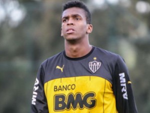 Atlético-MG confirma venda do atacante Jô para os Emirados Árabes