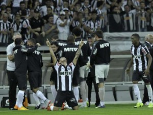 Atlético-MG derruba invencibilidade do Sport e abre na ponta