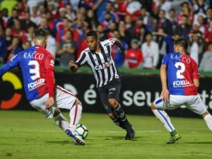 Atlético-MG leva virada do Paraná e sai atrás na Copa do Brasil