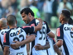 Atlético-MG não estreia bem, mas consegue vitória magra em casa