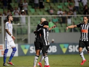 Atlético-MG vence Avaí na estreia do Brasileirão, com atuação determinante do VAR