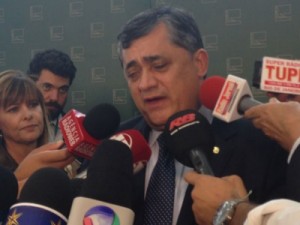 Aumento de impostos no contexto atual é 'confisco', diz ministro do STF