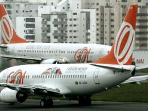 Avião sofre pane no trem de pouso e sobrevoa Brasília por 2 horas