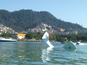 Avião ultraleve cai no mar de Angra dos Reis, na Costa Verde do Rio