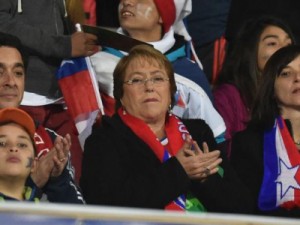 Bachelet inaugura estádio palco de Brasil x Paraguai a dois dias do jogo