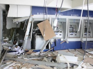 Bandidos explodem Agência da Caixa Econômica Federal de Ribeirão na Mata do Sul – PE