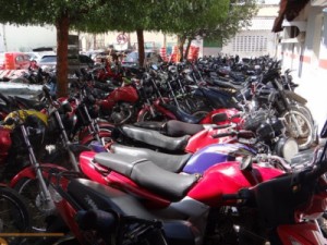 Barbalha-CE Blitz barreira vistoria veículos e aborda mais de 100 pessoas