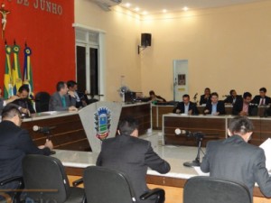 Barbalha-CE Câmara debate assuntos polêmicos e aprova Título de Cidadão