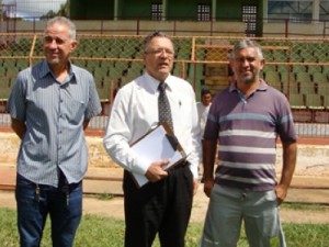 Barbalha-CE Engenheiro Civil faz vistoria no Inaldão