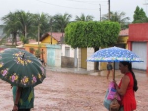 Barbalha-CE Madrugada com boa chuva abafa o calor e anima o agricultor