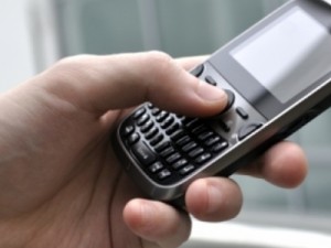 Barbalha-CE Mulher tem celular furtado no Parque da Cidade