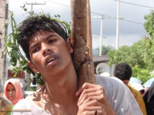 Barbalha-CE Paixão, Morte e Ressurreição de Cristo emocionam católicos