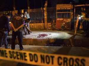 Blogueiro americano ateu é assassinado em Bangladesh