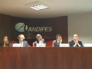 Bloqueio atinge até 54% da verba não obrigatória das universidades, diz associação dos reitores