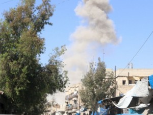 Bombardeios deixam crianças mortas em Aleppo, na Síria