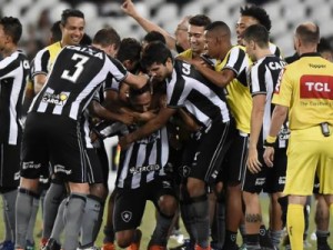 Botafogo bate o Grêmio e ganha a primeira no Brasileirão