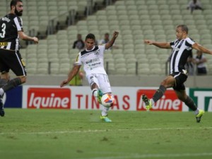 Botafogo visita Bragantino de olho em manutenção da liderança