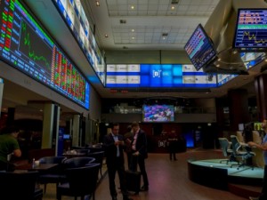 Bovespa fecha em queda, na maior perda diária desde maio de 2018