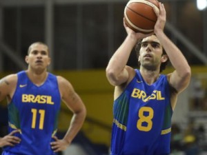 Brasil bate EUA, avança como líder e pega dominicanos na semifinal