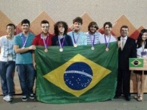 Brasil conquista seis medalhas na 56ª Olimpíada Internacional de Matemática