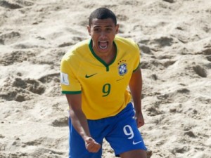 Brasil elimina Espanha e pega campeã mundial Rússia nas quartas de final