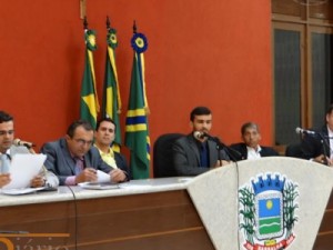 Câmara abre 2017 aprovando Comissões Legislativas 