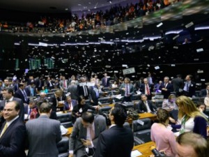 Câmara aprova MP que altera seguro-desemprego